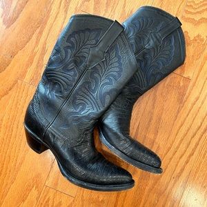 Women’s cowboy boots Lucchese